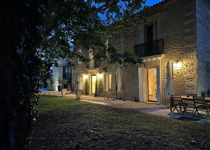 Domaine De La Trinite Montpellier - Aeroport - Plages - Arena - Zenith Bed and Breakfast