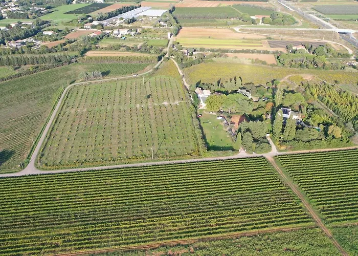Domaine De La Trinite Montpellier - Aeroport - Plages - Arena - Zenith Bed and Breakfast *