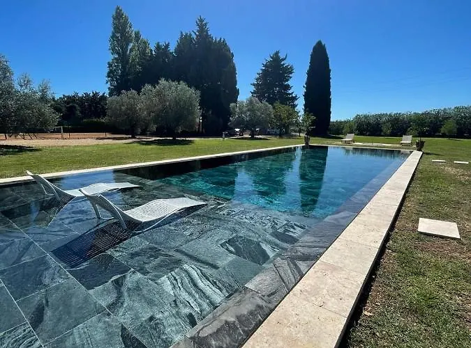 Domaine De La Trinite Montpellier - Aeroport - Plages - Arena - Zenith Bed and Breakfast Saint-Aunes