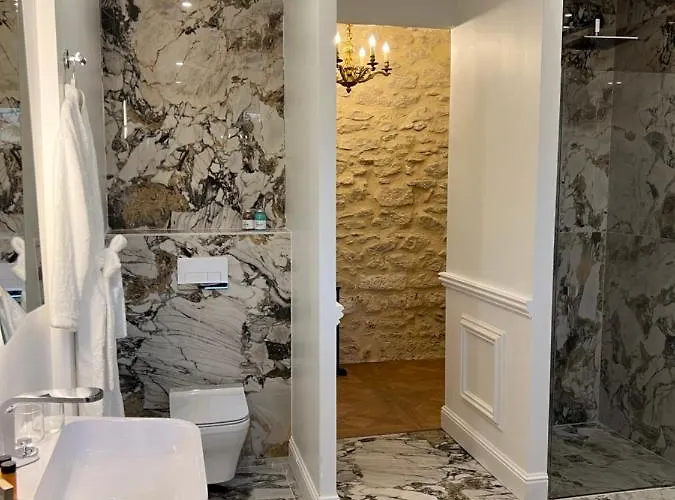 Domaine De La Trinite Montpellier - Aeroport - Plages - Arena - Zenith Bed and Breakfast