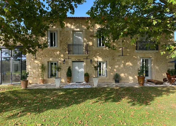 Domaine De La Trinite Montpellier - Aeroport - Plages - Arena - Zenith Bed and Breakfast Saint-Aunes